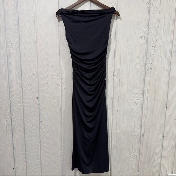 Meshki Elegant Black alayna midi dress - Picture 5 of 8